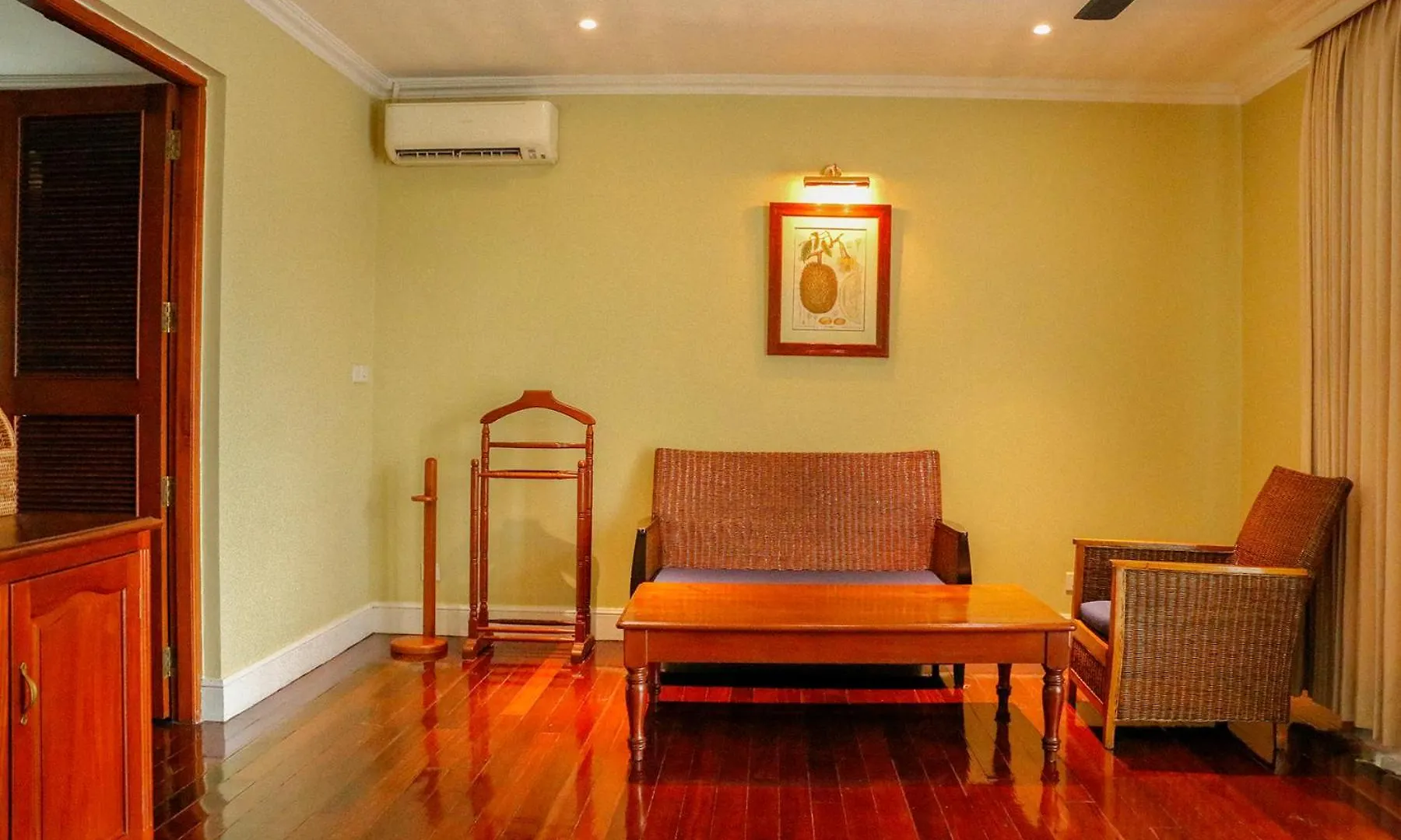 Hotel Boundary Rangum